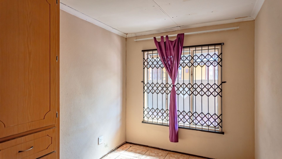 To Let 5 Bedroom Property for Rent in Tlhabane North West